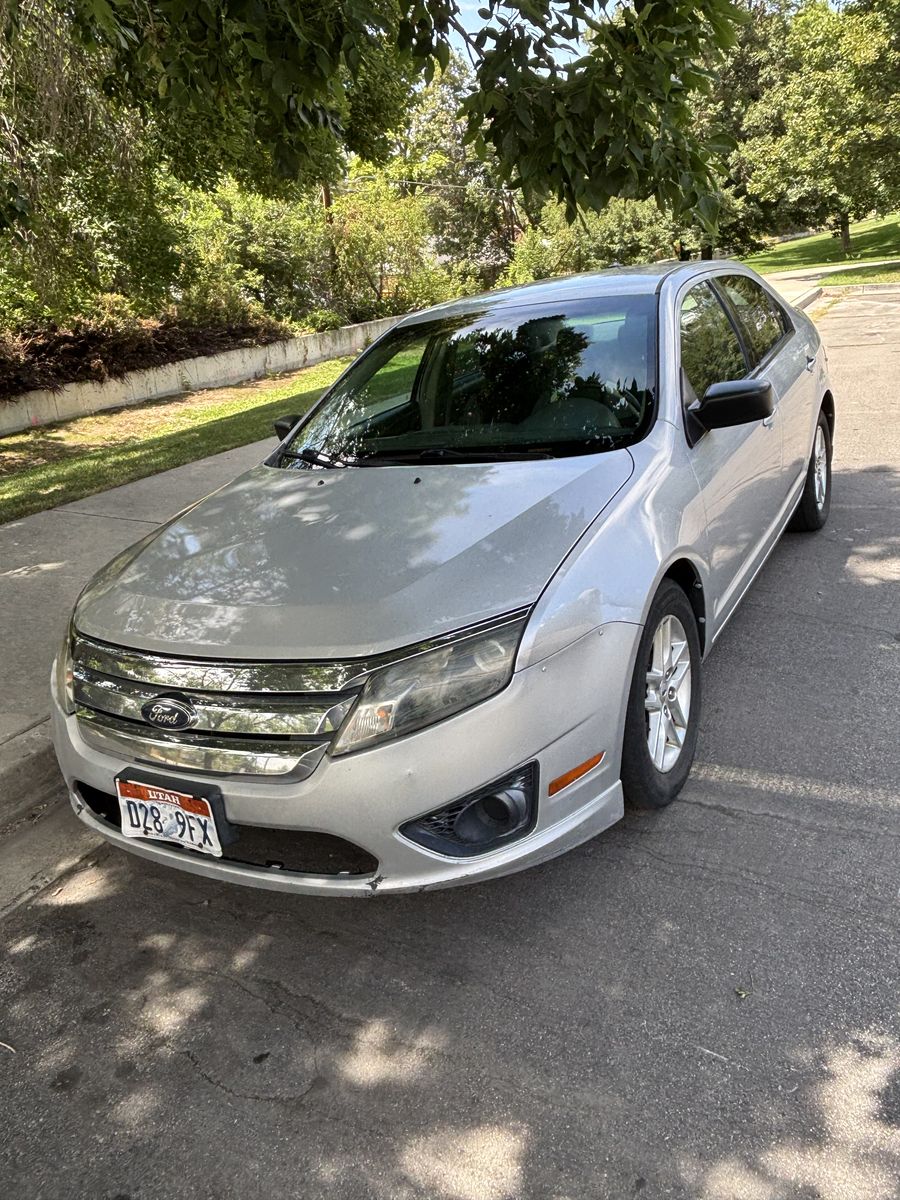 2010 Ford Fusion S
