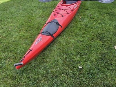 Dagger Touring Kayak Specter 15.0 model with Werner carbon fiber paddle - Red