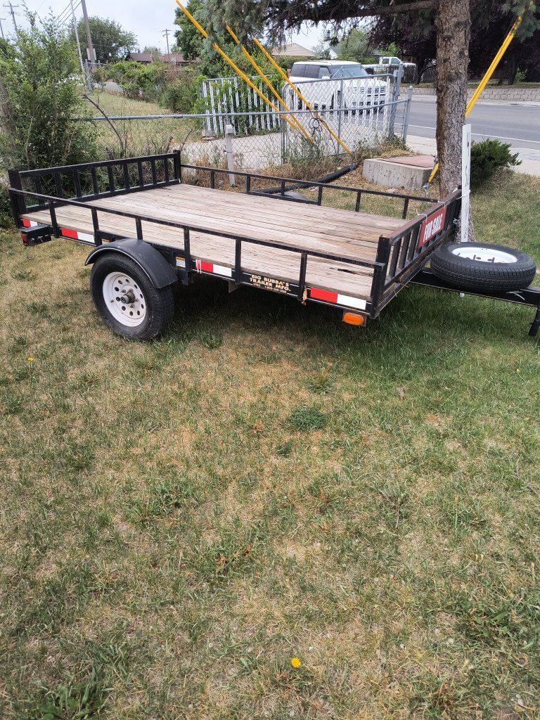 9 X 6 ATV trailer W/ Ramps