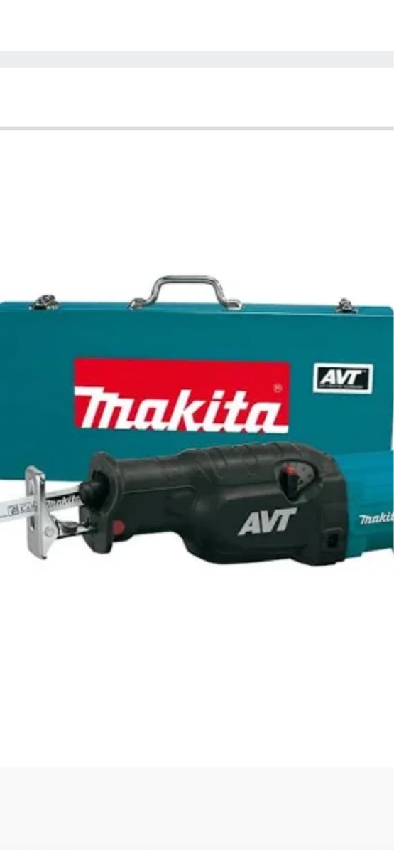 Makita AVT Reciprocating Saw - Powerful Corded Tool with Anti-Vibration Technology