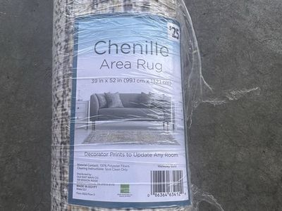 Apache Mills Chenille Area Rug 39" x 52" Wellesley Gold New