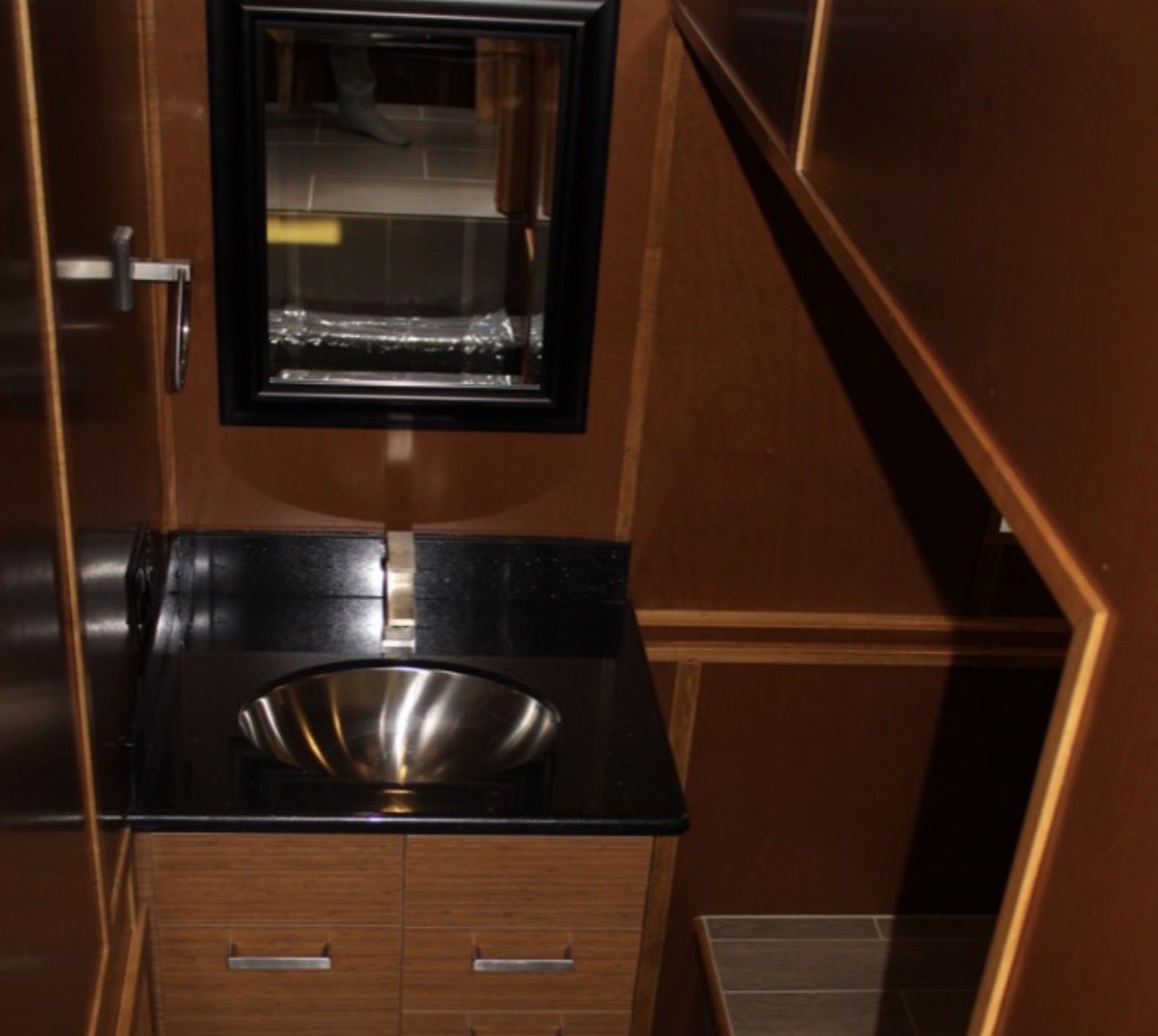 Main image 4