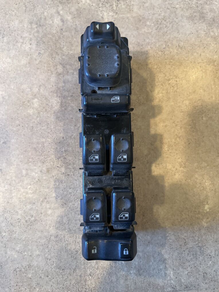 03-06 SILVERADO SIERRA TAHOE SUBURBAN MASTER SWITC