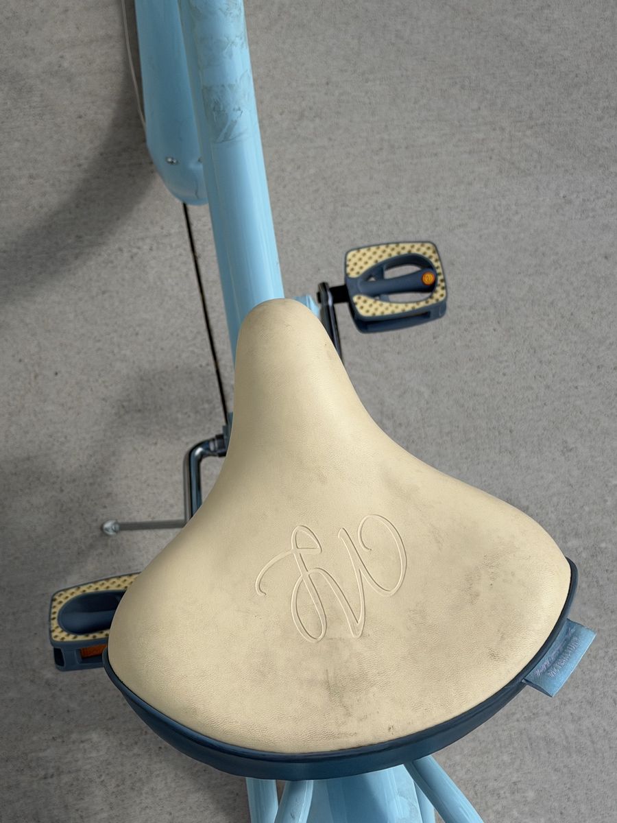 Main image 5