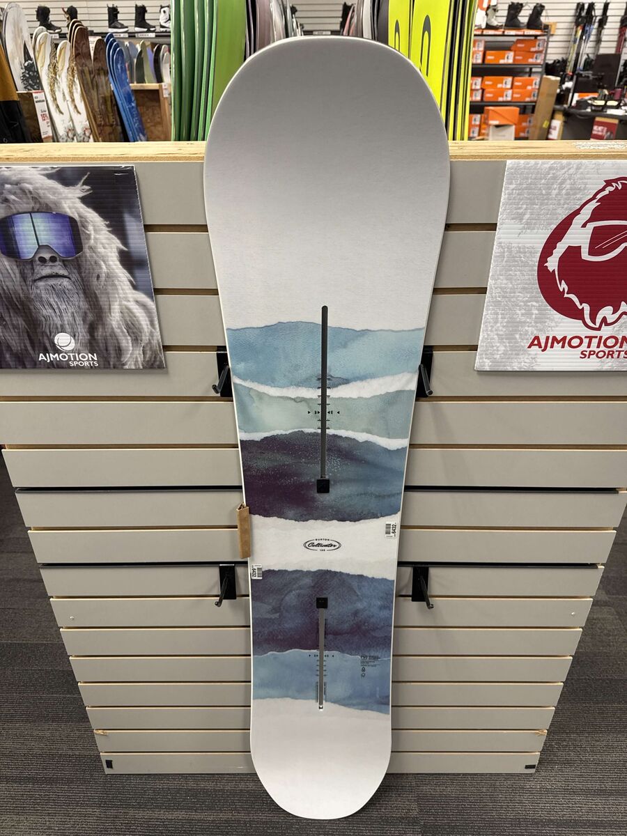 Burton Cultivator: Watercolor 135cm Snowboard - Used (2026)