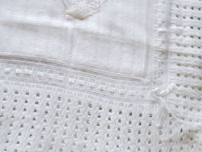 Knitown Vintage Orlon knit White Baby Blanket with Basket Embroidery