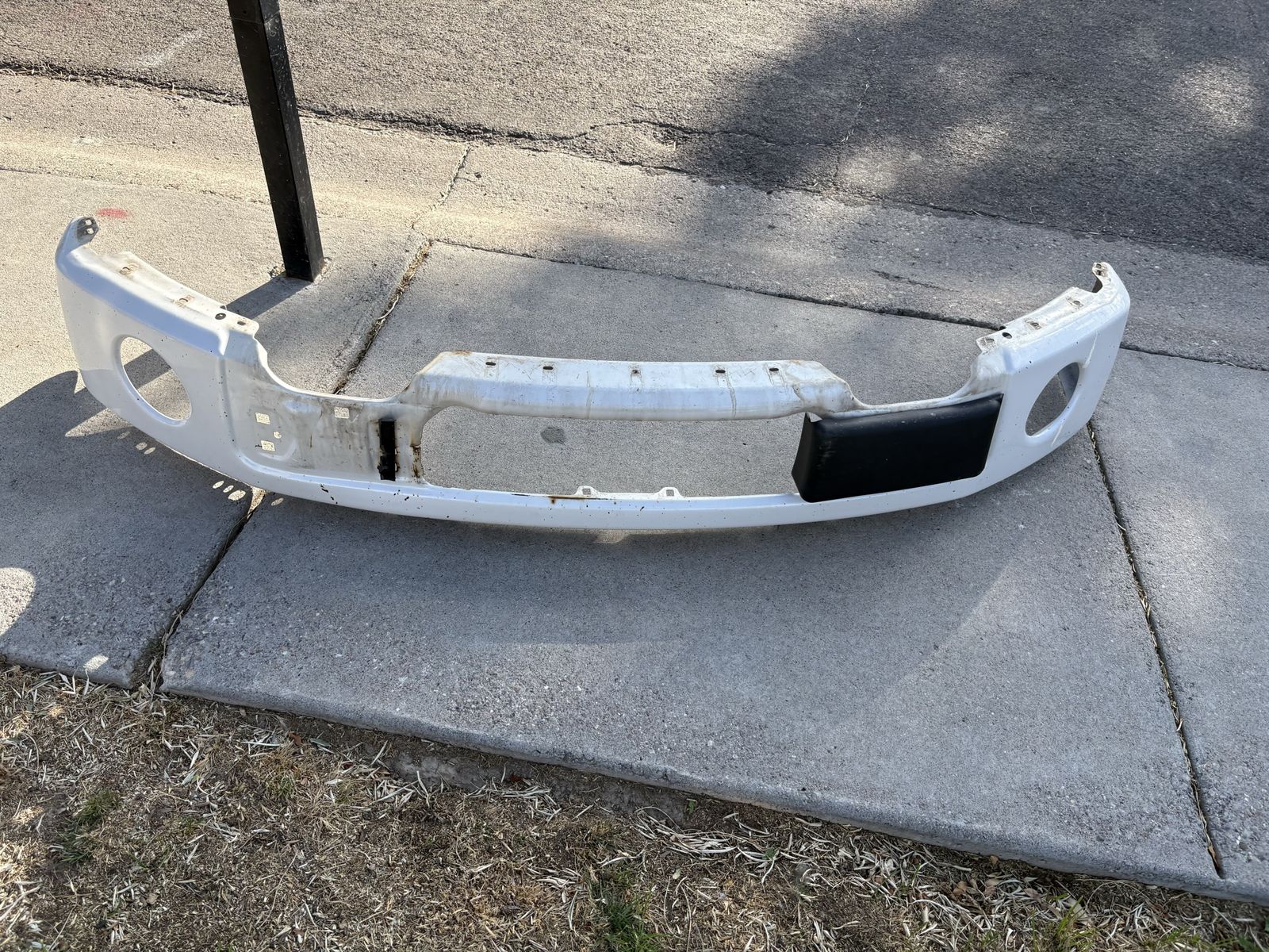 Front bumper 2012 F150 with fog lamps holes