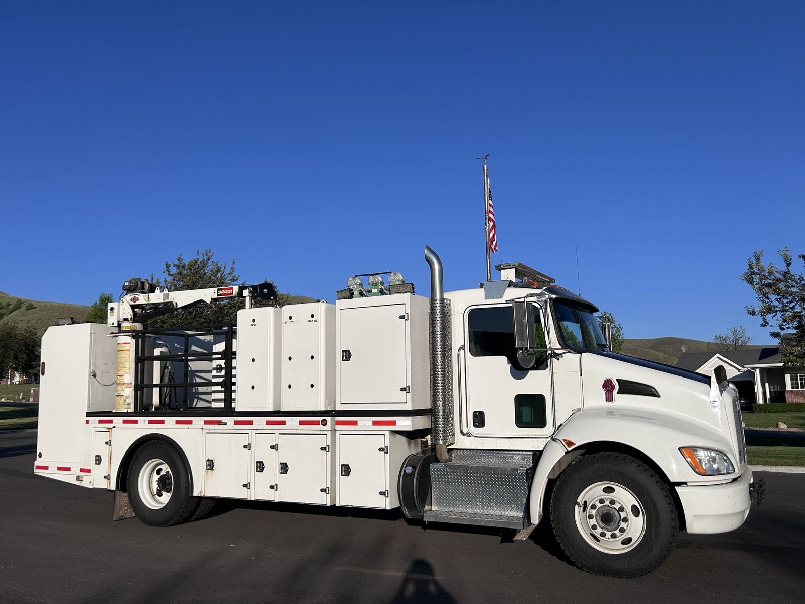 2016 Kenworth T370 Mechanics Lube and Crane Service Truck