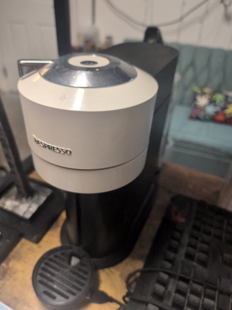 Nespresso VertuoPlus Coffee & Espresso Maker by De'Longhi - Black/White Single Serve Brewer