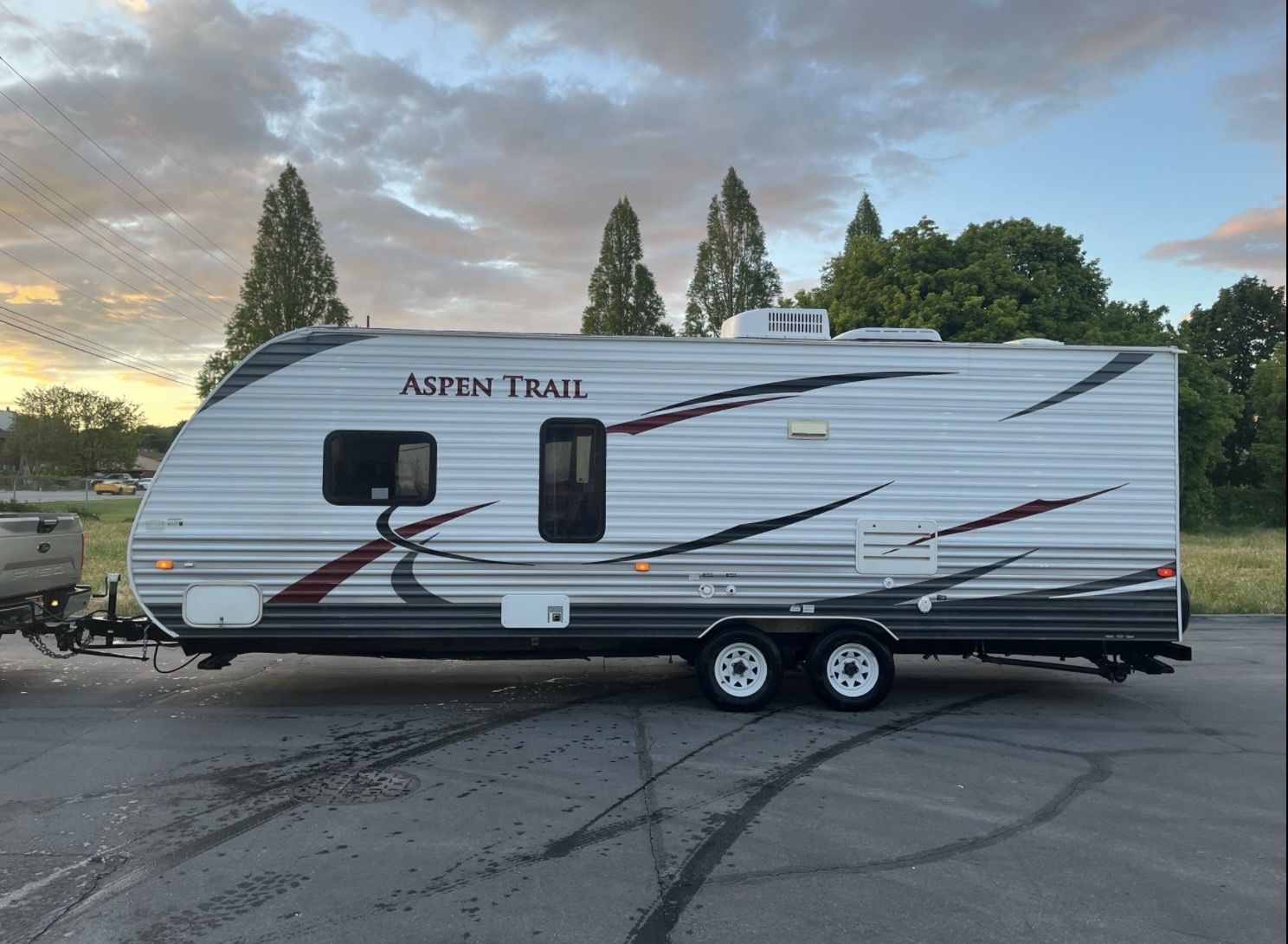 2011 Dutchmen Aspen Trail 28 foot Camper!