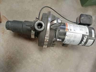 Flotec Well Jet Pump with Pressure Gauge