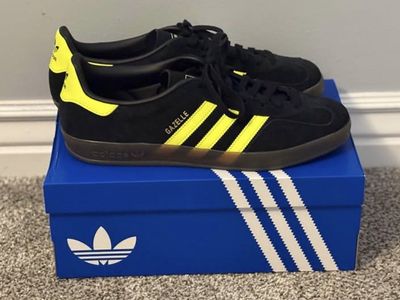 BRAND NEW Adidas Gazelle Black/Yellow Suede Sneakers Men's Size 11 Gum Sole New with Box