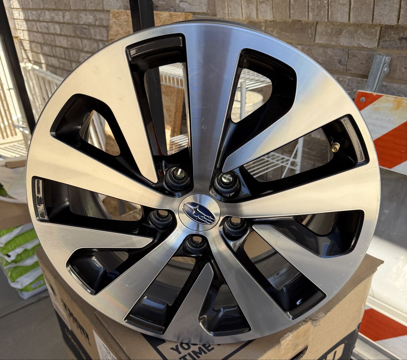 New take offs  Subaru 2025 Outback wheels.