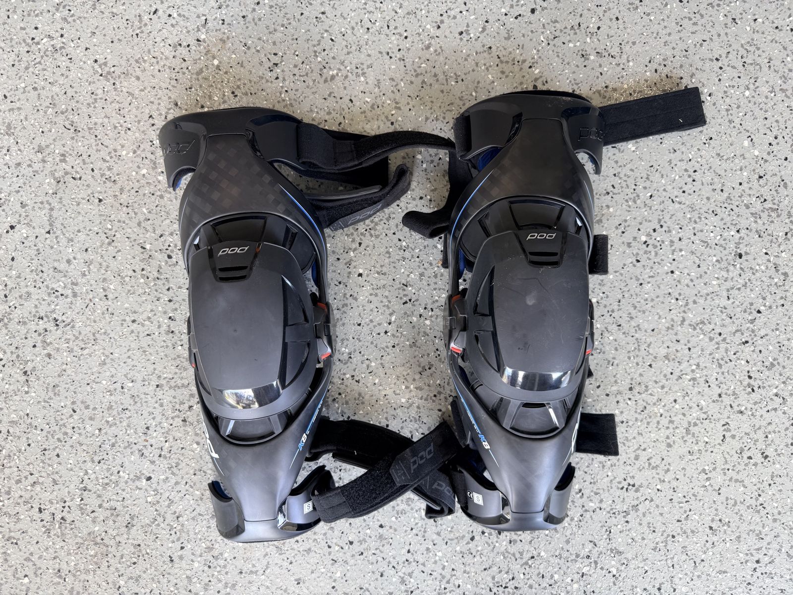 POD K8 Carbon Knee Braces