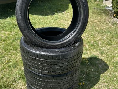 Set Of 4 19in Tires 255/45/19