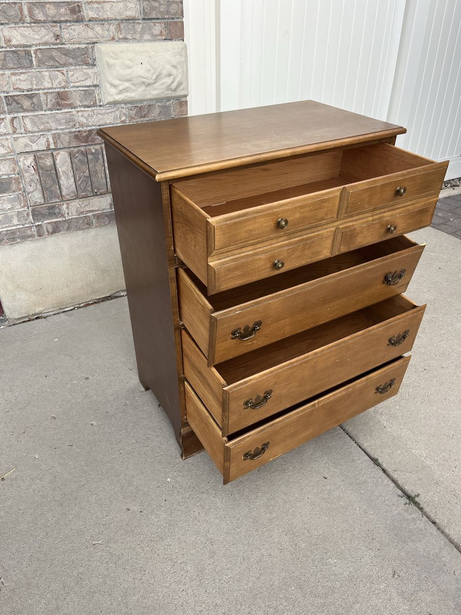 Main image 4