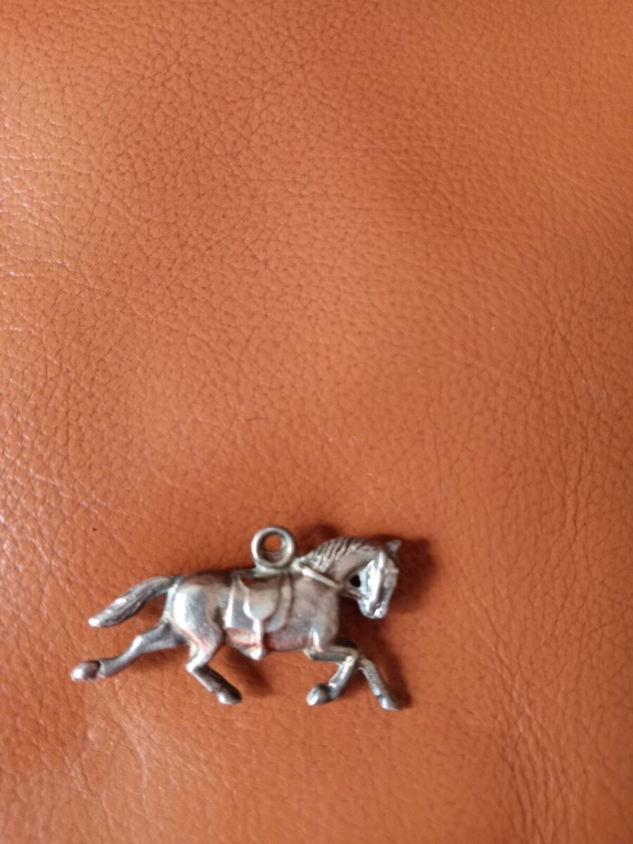 Vintage silver equestrian Hunter jumper saddled horse pendant