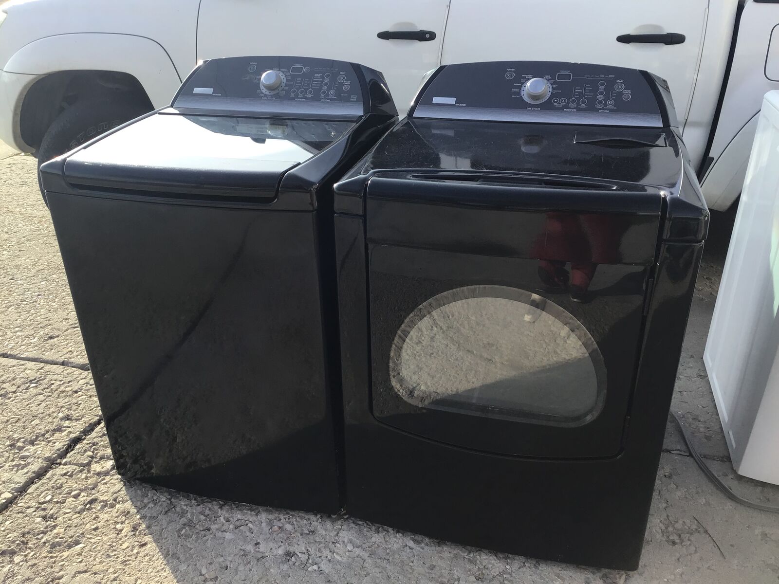 FREE DELIVERY  NICE BLACK MAYTAG SUPER CAPACITY WASHER & DRYER SET