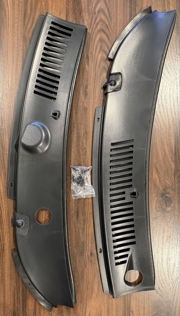 Ford mustang Windshield Wiper Cowl Panel