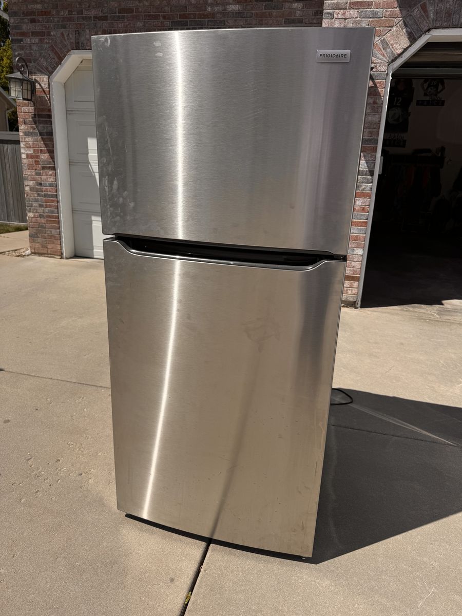 New Frigidaire fridge and freezer
