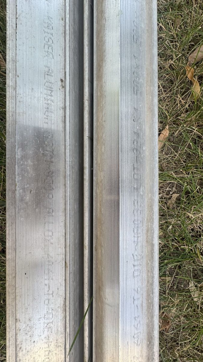 90' of 1-1/2" aluminum angle
