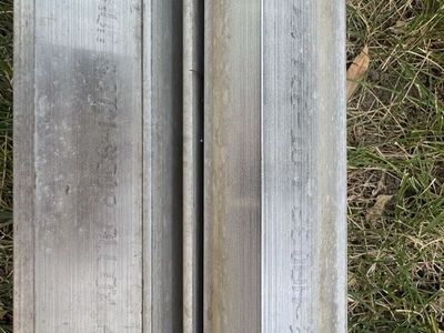 90' of 1-1/2" aluminum angle