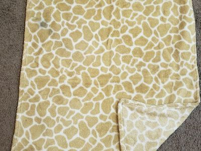 Soft Giraffe Print Baby Blanket Tan and White Plush Fleece Baby Blanket