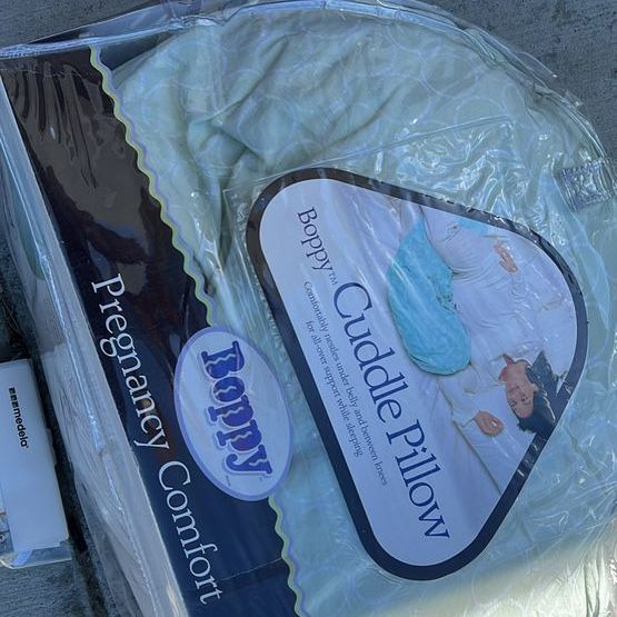 Boppy pregnancy comfort -used