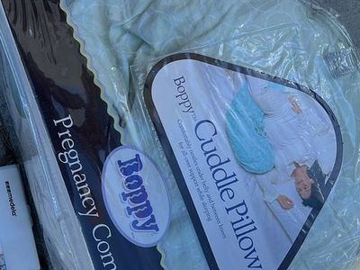 Boppy pregnancy comfort -used