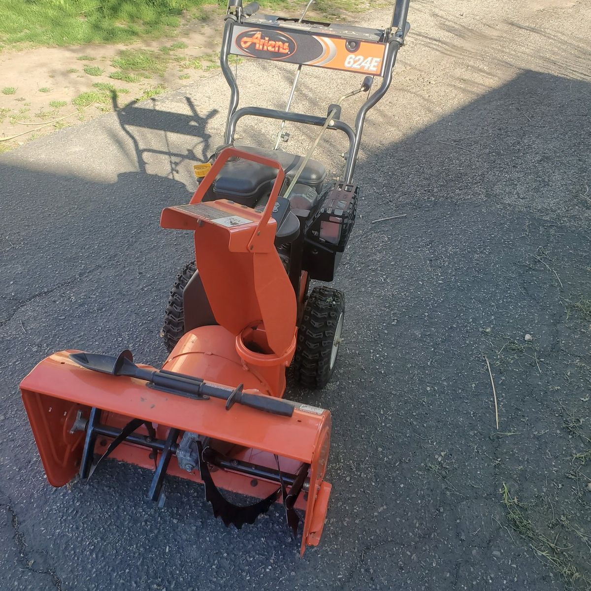 Ariens 24" snowblower