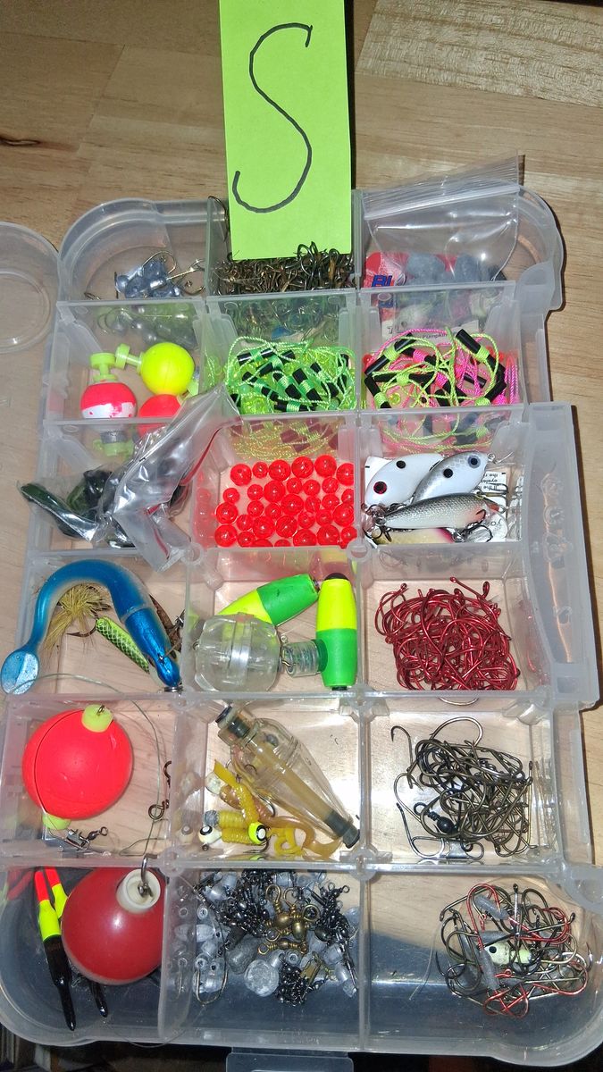FISHING LURES AND WEIGHTS "S"