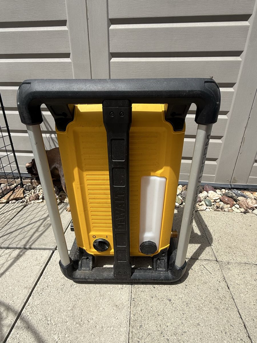 DeWalt 2100 PSI 1.2 GPM Electric Cold Water Pressure Washer - Compact & Portable - needs minor repair