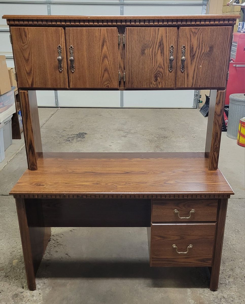 Vintage Oak Wood Desk with Hutch and Drawers - Classic Home Office Furniture