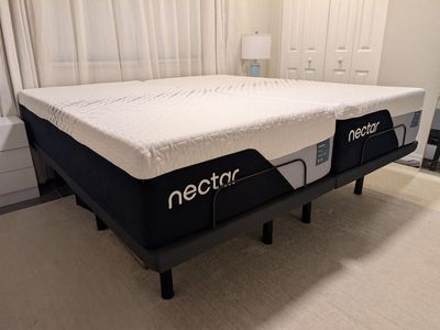 Nectar Premier Memory Foam, Split King, With Adjustable Base, Like New, Excellent Condition