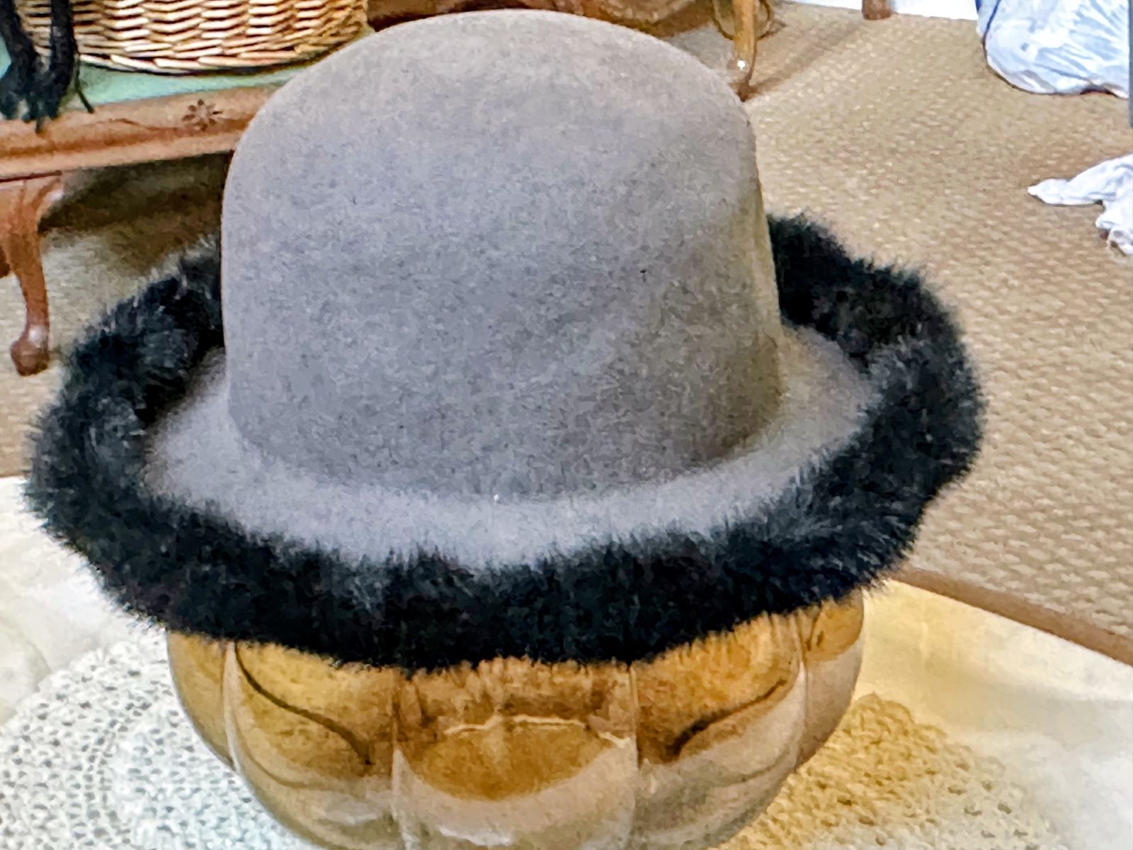 Vintage Gray 100% Wool Hat with Black Faux Fur Trim Brim