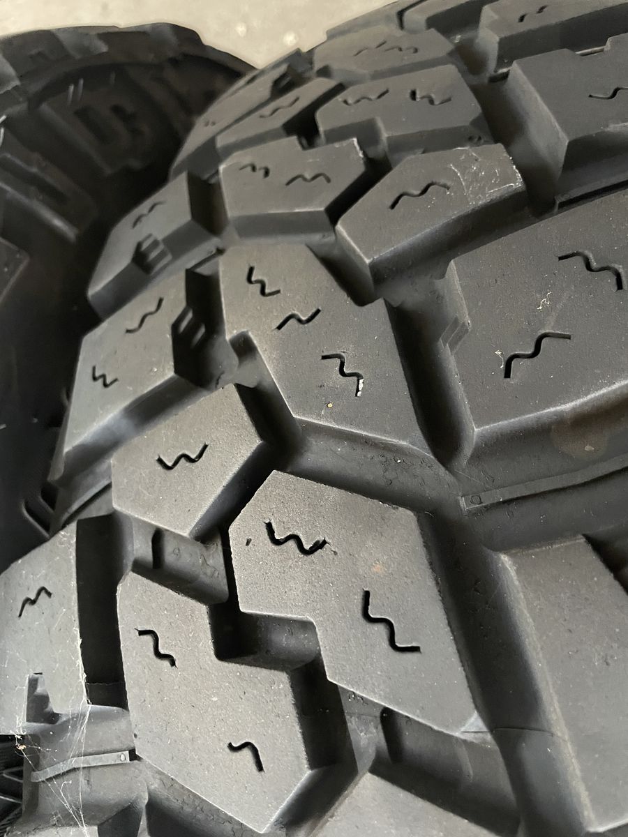 4 Dick Cepek Extreme Country Tires – LT235 / 85R16 Load Range E - Excellent Tread