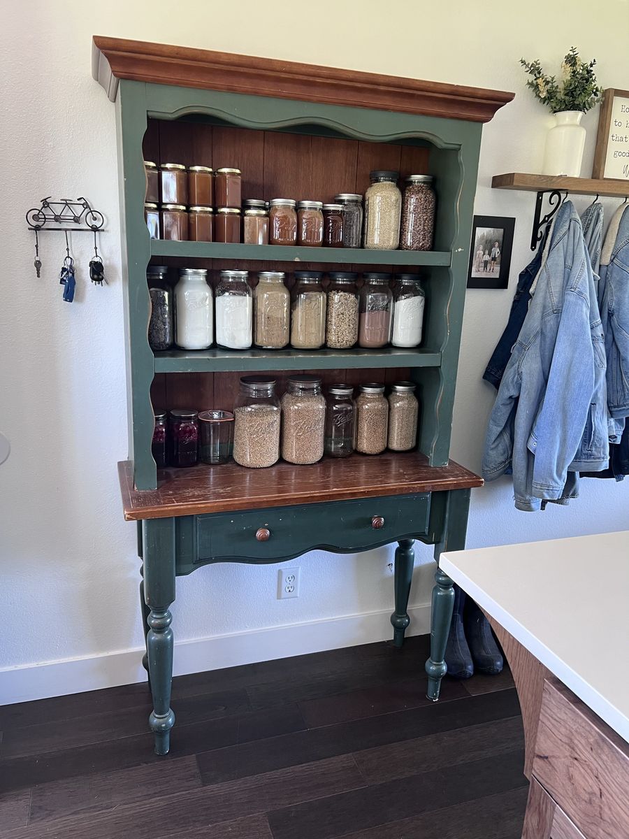 Kitchen hutch