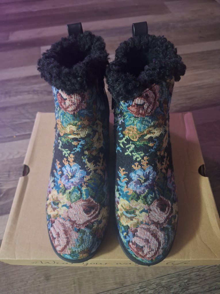 Muk luks boots