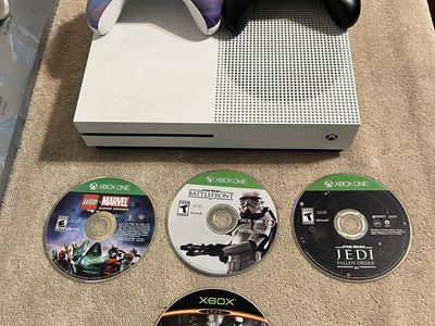 Xbox One S 1TB (Bundle)