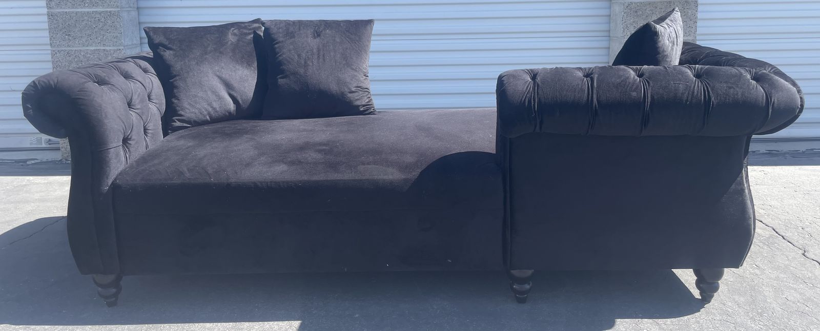 baddow Velvet Chaise Lounger