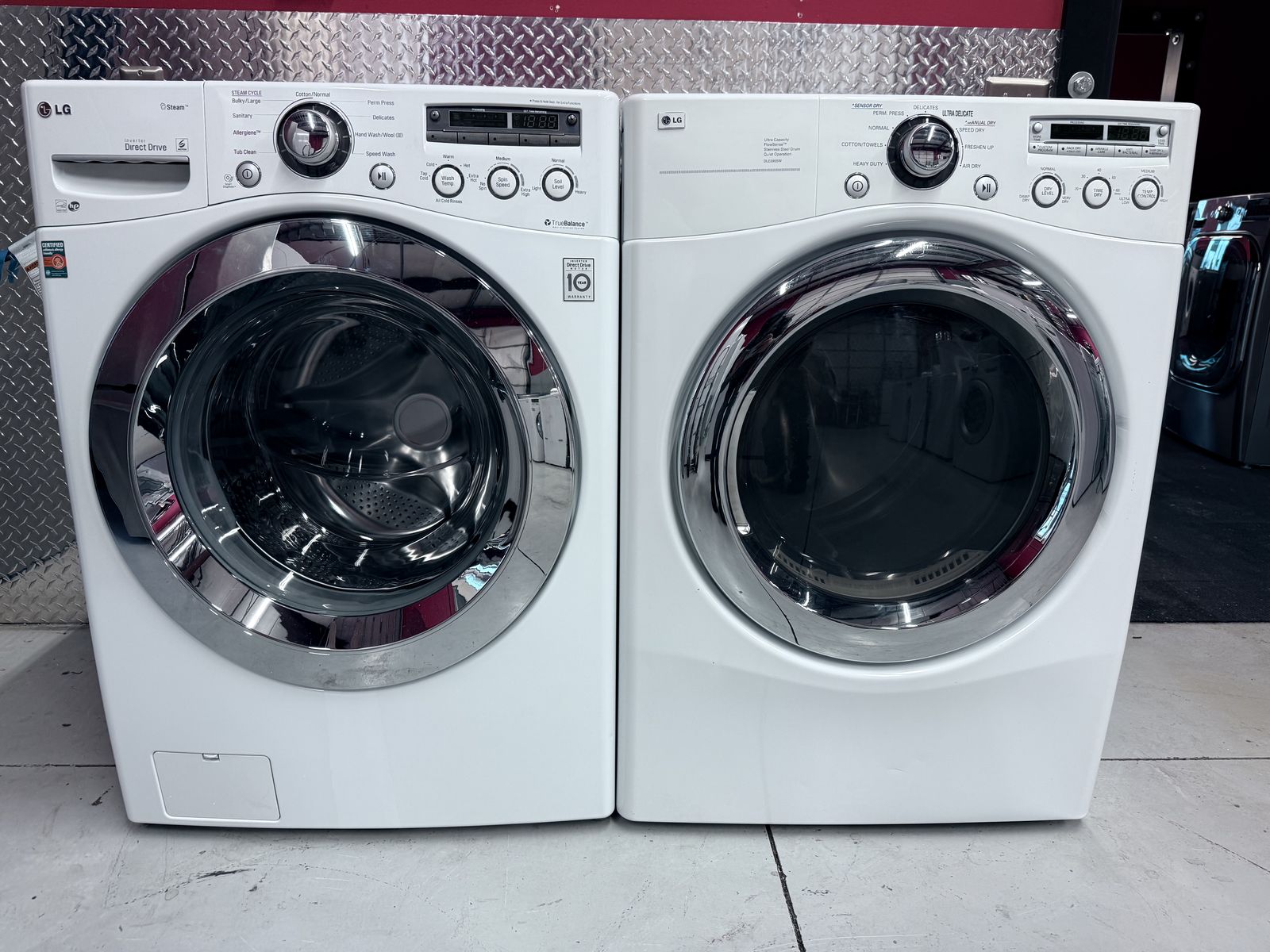 White Ultra Capacity Lg Washer & Dryer Set!