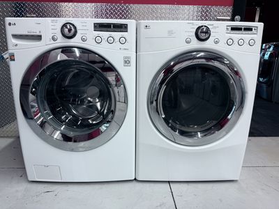 White Ultra Capacity Lg Washer & Dryer Set!