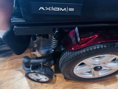 Velocity Mid-Wheel Drive Power Wheelchair with Axiom S Cushion