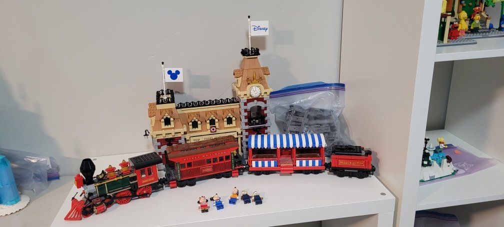 lego Disney train station