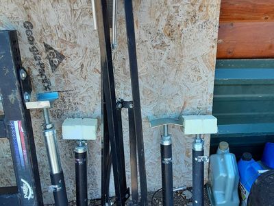 Fifth Wheel Suport Jack's