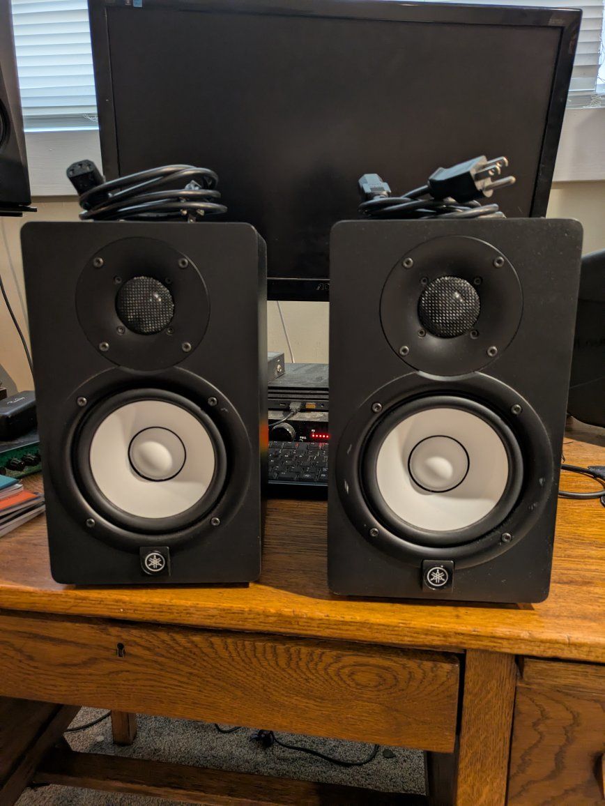 Yamaha HS5 powered monitors speakers *pair*