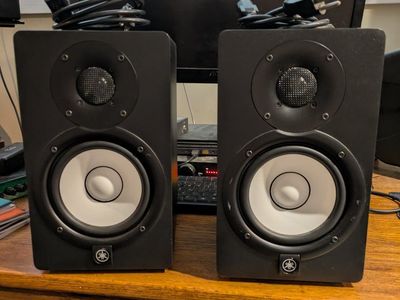 Yamaha HS5 powered monitors speakers *pair*