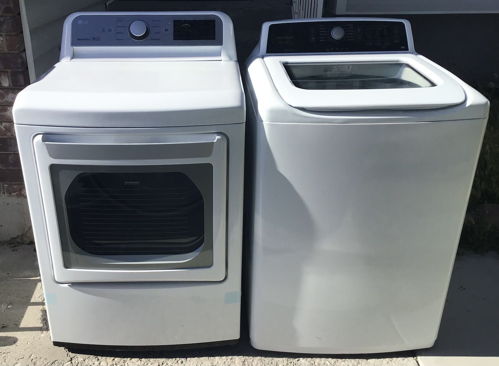 SUPER NICE TOP OF THE LINE FRIGIDAIRE WASHER/ LG DRYER INCLUDES FREE DELIVERY!
