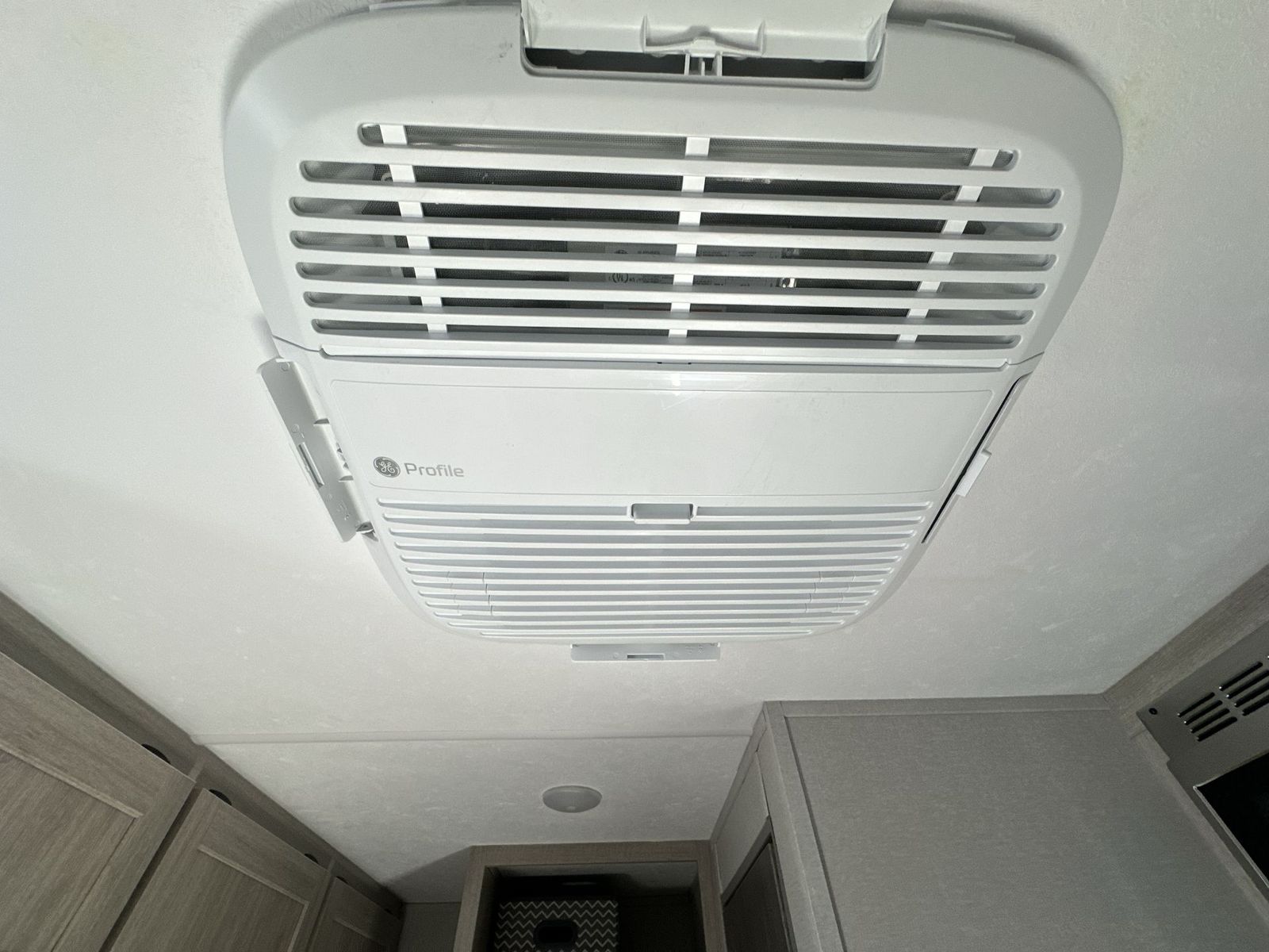 Main image 13