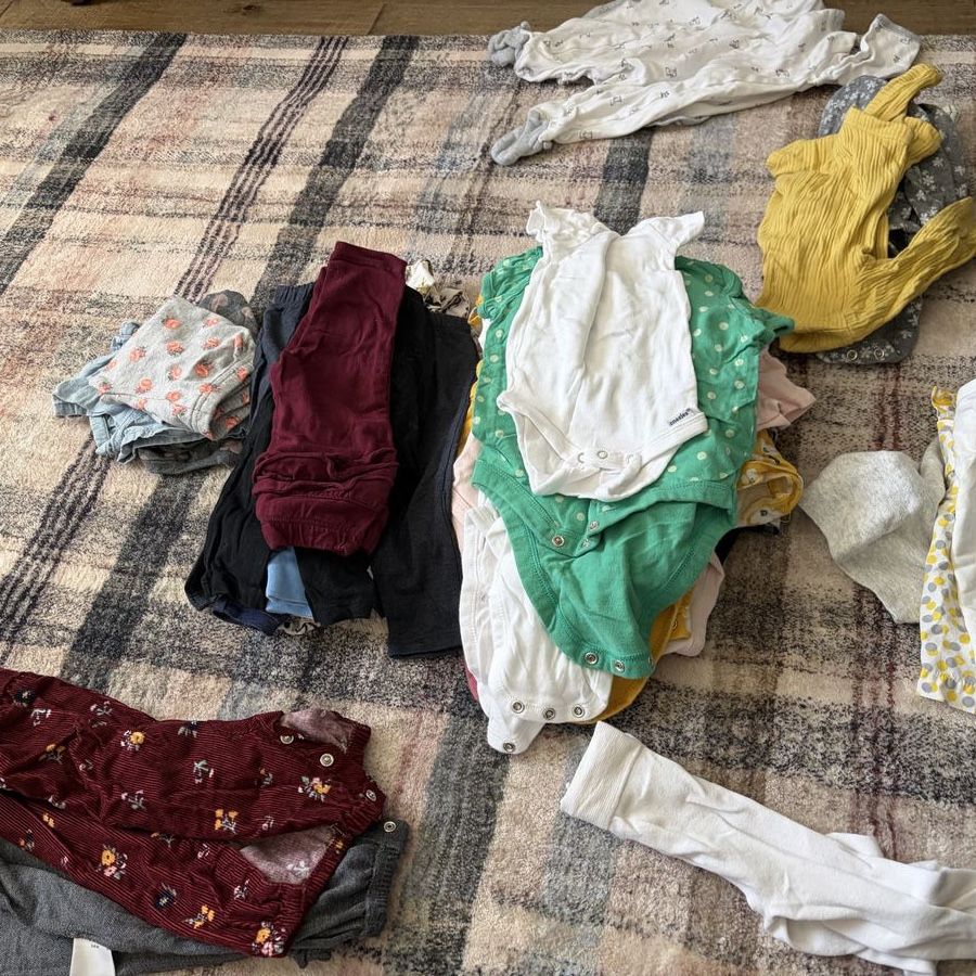 Assorted 3-6 month girls clothes
